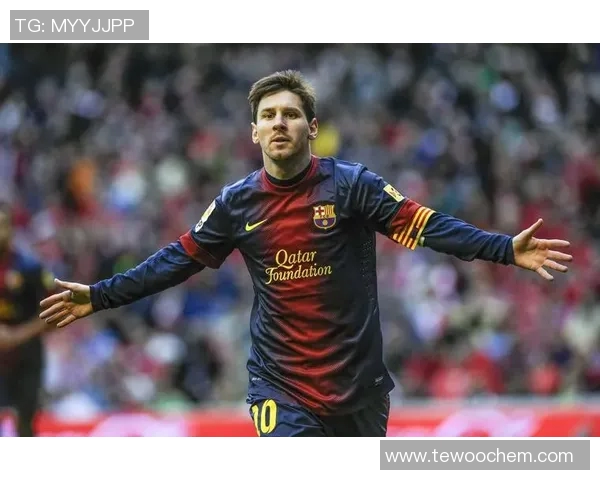 足球明星帅气瞬间集锦，尽显运动魅力与风采的完美照片分享