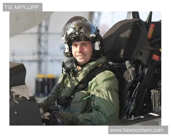 比利亚与阿波罗激战正酣谁能在这场对决中笑到最后